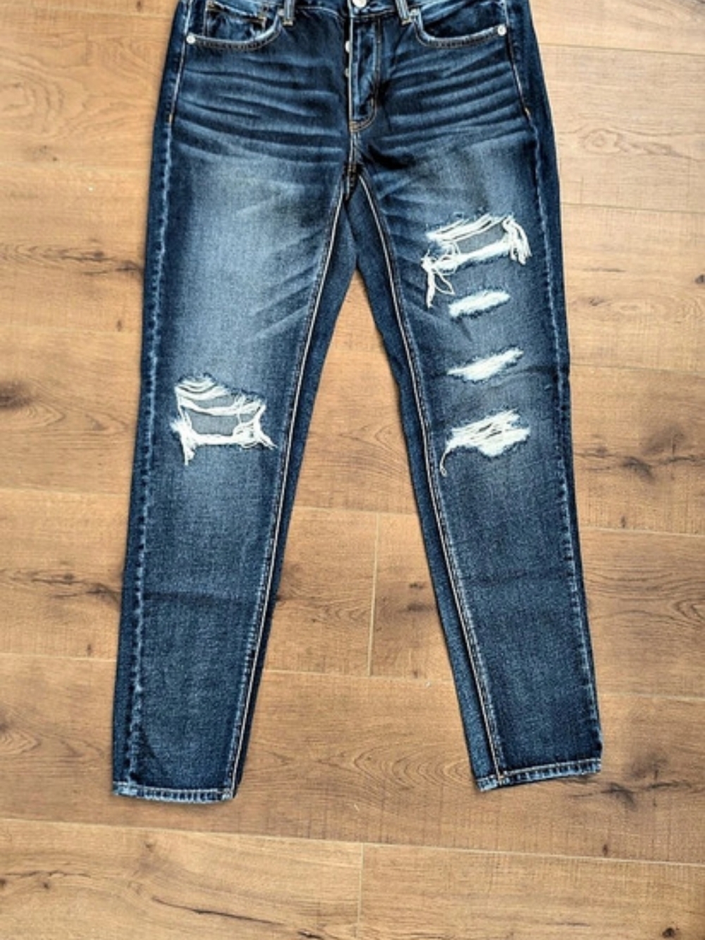 American Eagle AE Ripped Mom Jean Women's Blue Jeans